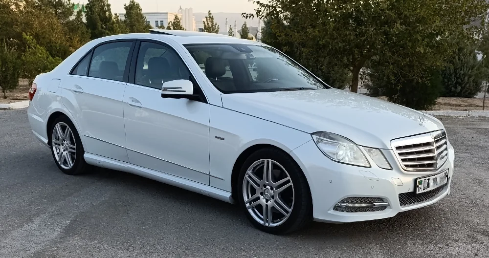 MERCEDES E-CLASS AMG — фото 1