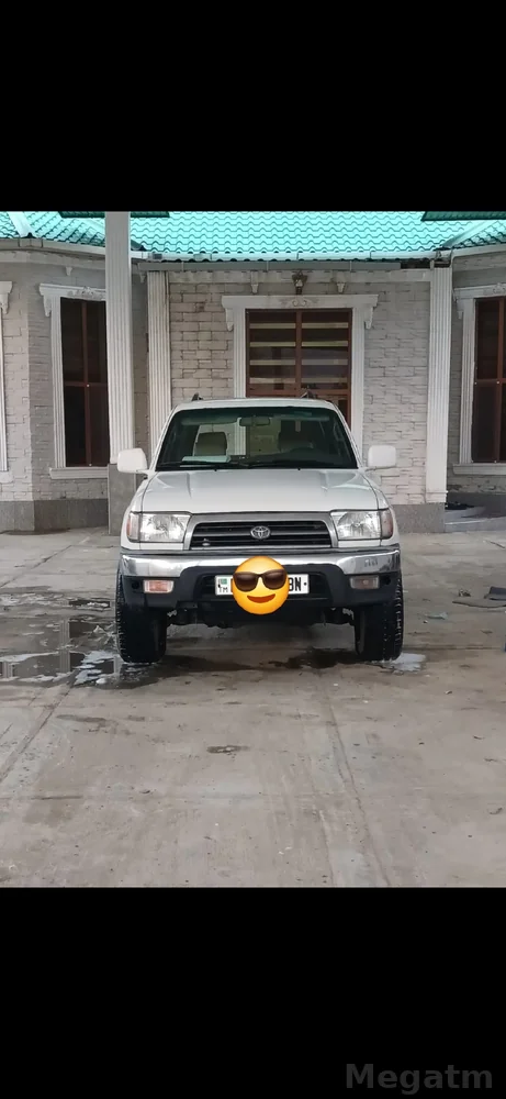 Toyota 4Runner — фото 1